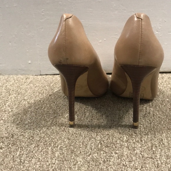 Nude Michael Kors pumps - Picture 4 of 8